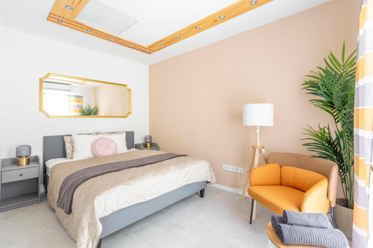 Unique Central 3 Floor Home With 4Bdrm, 3Bthrm Budapest Bagian luar foto