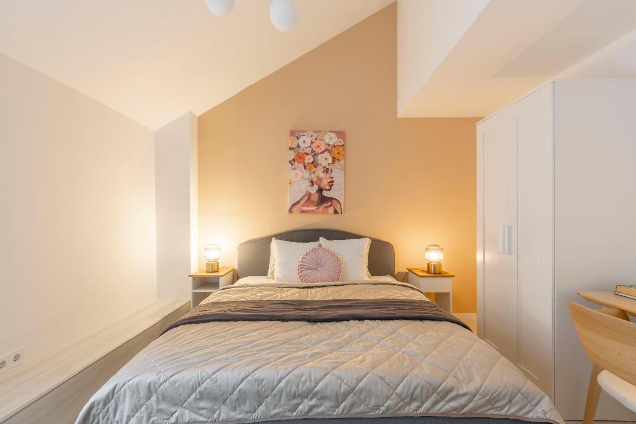 Unique Central 3 Floor Home With 4Bdrm, 3Bthrm Budapest Bagian luar foto