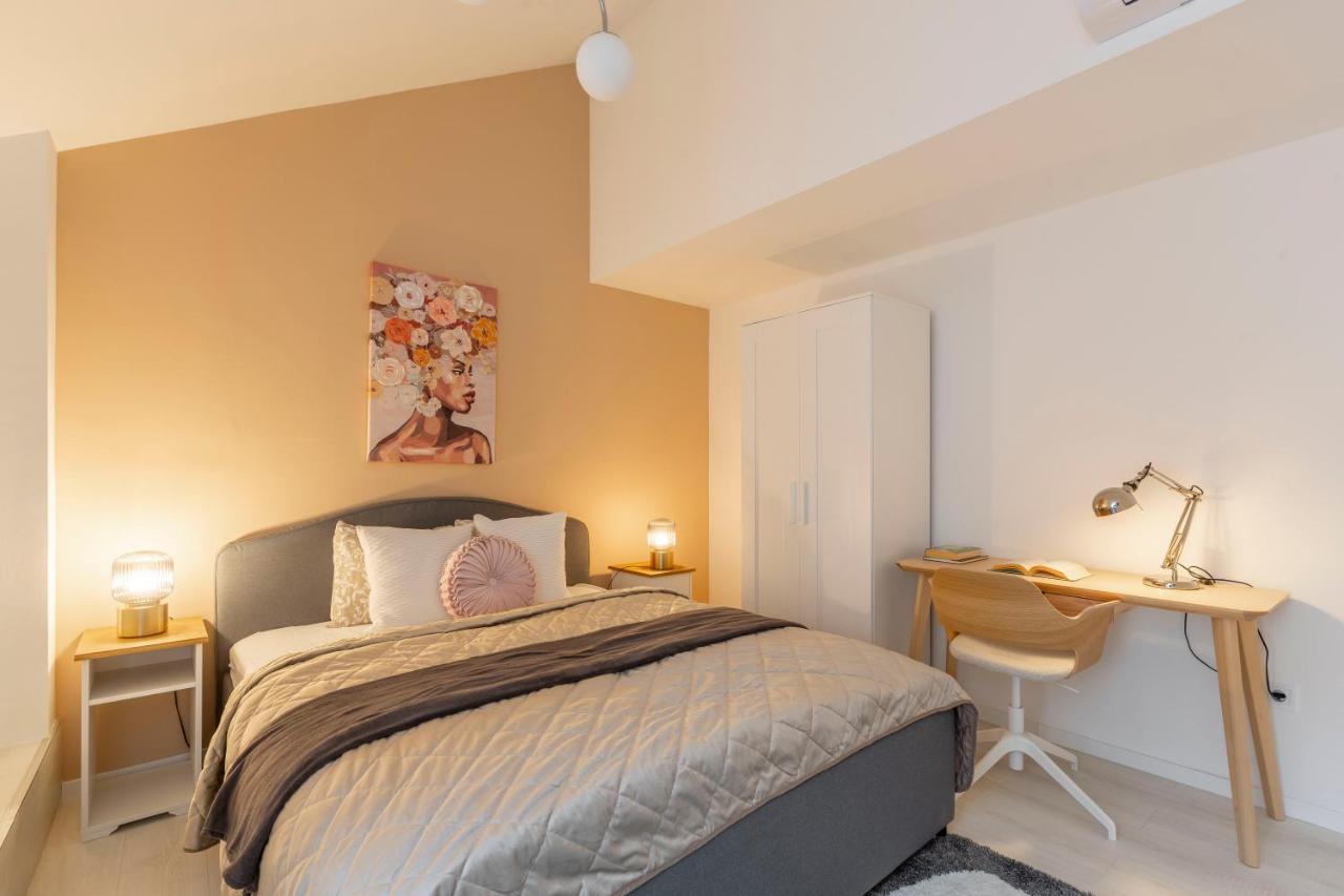Unique Central 3 Floor Home With 4Bdrm, 3Bthrm Budapest Bagian luar foto